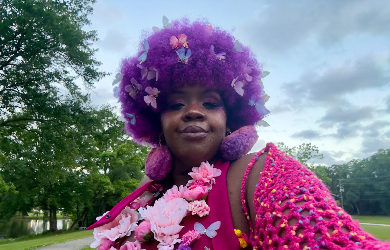 black fae day mobile host close up